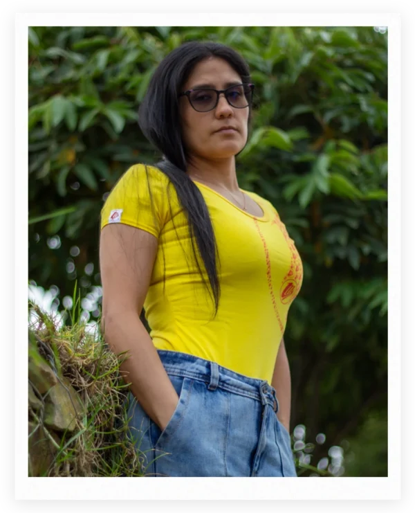 Blusa para Mujer 100% Algodón con Estampado en serigrafía </br>Color Amarillo. </br>Ref: Sello - Imagen 2