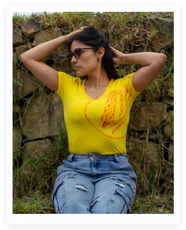 Blusa para Mujer 100% Algodón con Estampado en serigrafía </br>Color Amarillo. </br>Ref: Sello