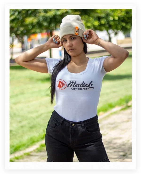 Blusa de moda elaborada en algodón 100% y estampado en serigrafía