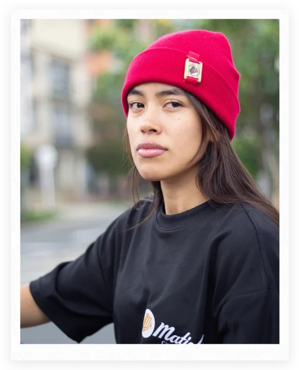Gorro color rojo carmin