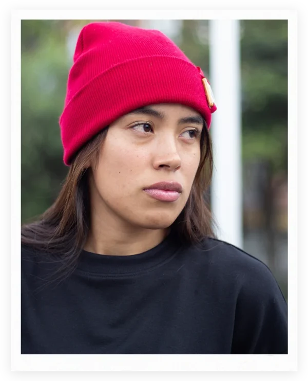 Gorro color rojo carmin